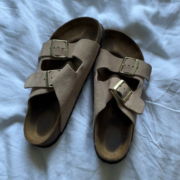 Light-Rose Arizona Suede Birkenstocks